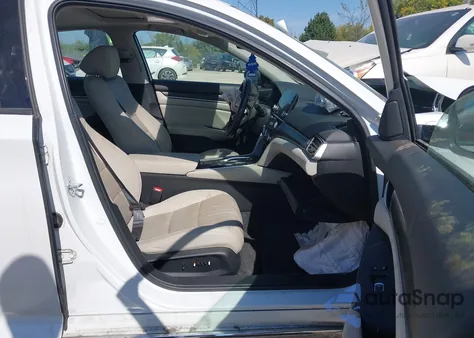 2021 Honda Accord Hybrid Ex-L z USA, uszkodzony, nr VIN 1HGCV3F53MA015354